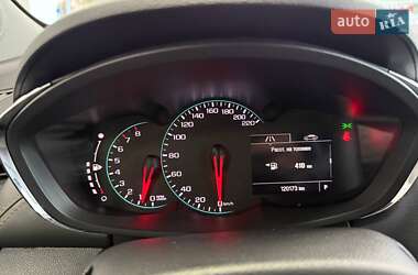 Внедорожник / Кроссовер Chevrolet Tracker 2017 в 