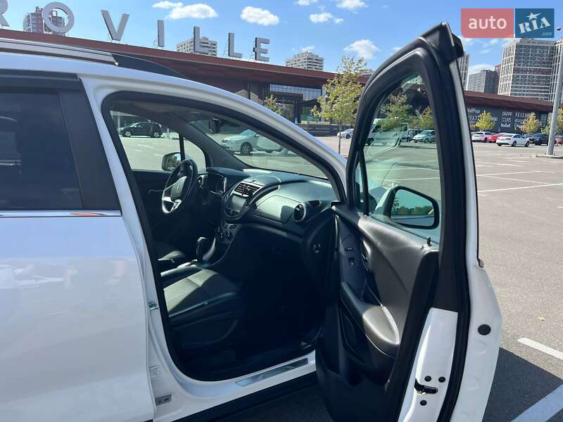Внедорожник / Кроссовер Chevrolet Tracker 2014 в Киеве фото 4 Внедорожник / Кроссовер Chevrolet Tracker 2014 в Киеве