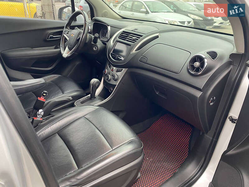 Позашляховик / Кросовер Chevrolet Tracker 2013 в Полтаві фото 13 Позашляховик / Кросовер Chevrolet Tracker 2013 в Полтаві