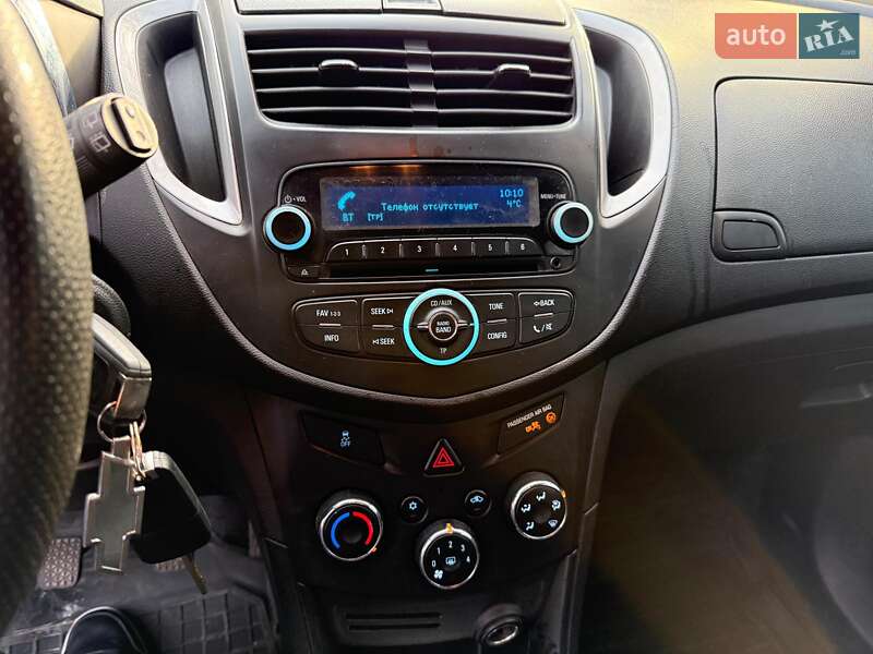 Позашляховик / Кросовер Chevrolet Tracker 2013 в Києві фото 16 Позашляховик / Кросовер Chevrolet Tracker 2013 в Києві