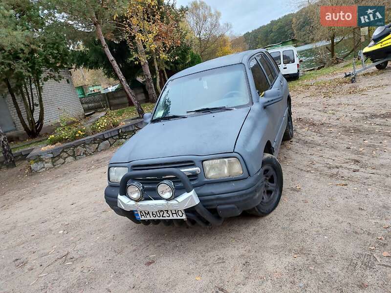 Внедорожник / Кроссовер Chevrolet Tracker 2000 в Житомире