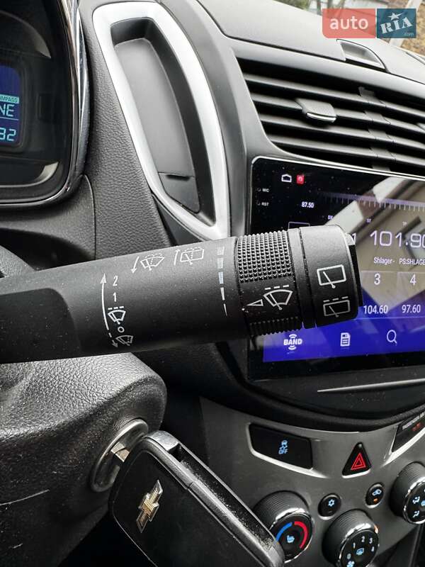 Внедорожник / Кроссовер Chevrolet Tracker 2013 в Киеве