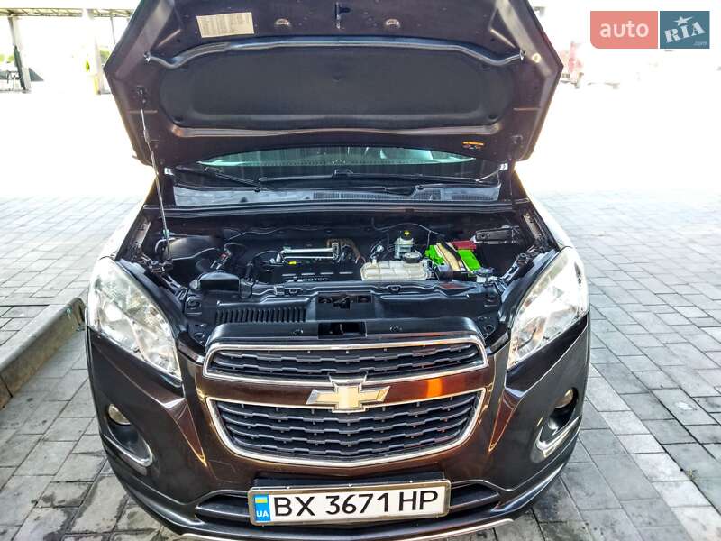 Внедорожник / Кроссовер Chevrolet Tracker 2014 в Каменец-Подольском