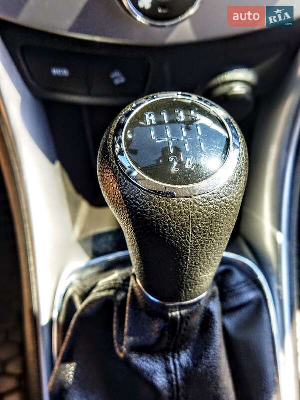 Внедорожник / Кроссовер Chevrolet Tracker 2014 в Каменец-Подольском