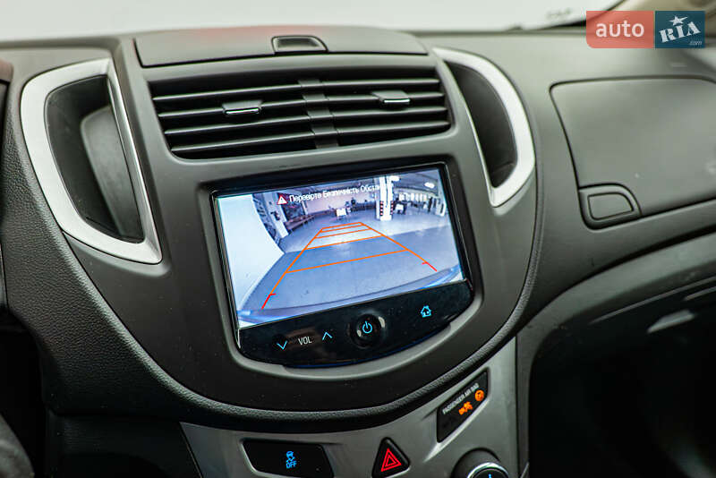 Внедорожник / Кроссовер Chevrolet Tracker 2013 в Киеве