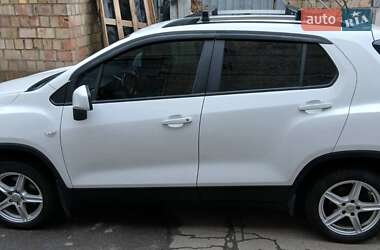 Внедорожник / Кроссовер Chevrolet Tracker 2013 в Киеве