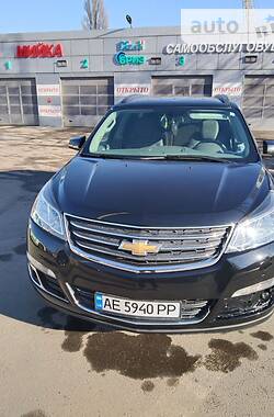 Позашляховик / Кросовер Chevrolet Traverse 2015 в Дніпрі