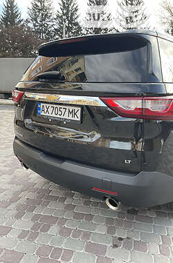 Позашляховик / Кросовер Chevrolet Traverse 2017 в 