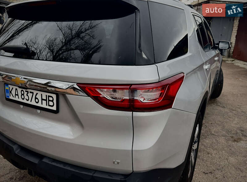 Внедорожник / Кроссовер Chevrolet Traverse 2018 в Киеве