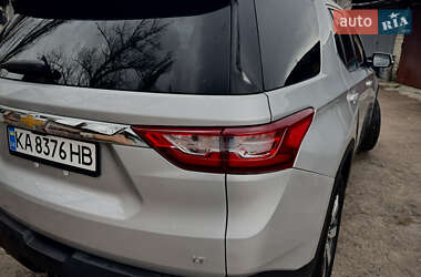 Внедорожник / Кроссовер Chevrolet Traverse 2018 в 
