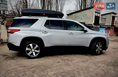 Внедорожник / Кроссовер Chevrolet Traverse 2018 в 