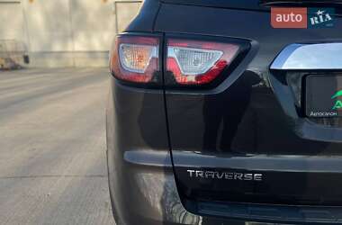 Позашляховик / Кросовер Chevrolet Traverse 2017 в 