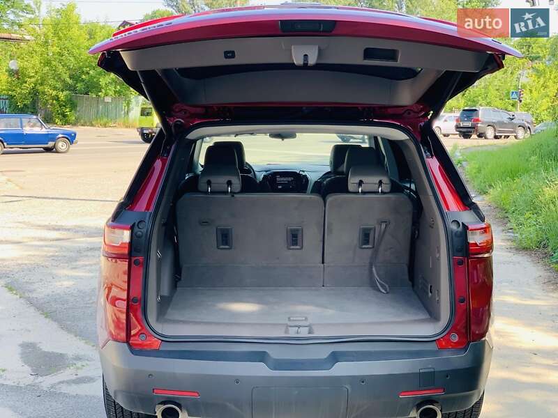 Внедорожник / Кроссовер Chevrolet Traverse 2020 в Киеве