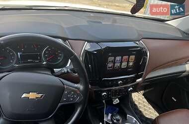 Внедорожник / Кроссовер Chevrolet Traverse 2018 в 