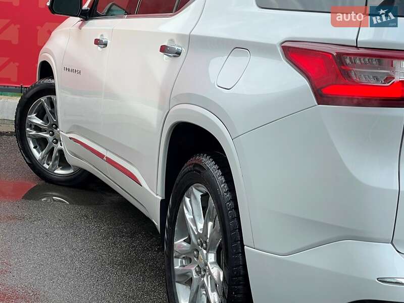 Внедорожник / Кроссовер Chevrolet Traverse 2018 в Киеве
