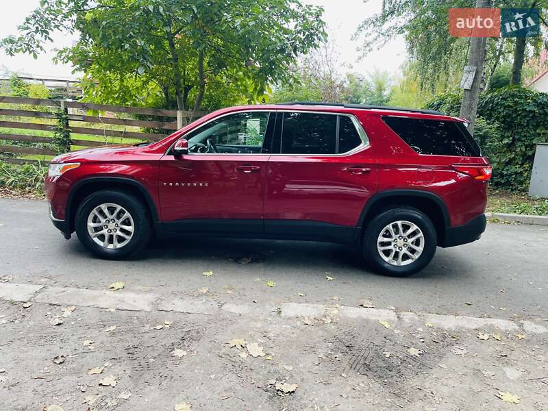 Внедорожник / Кроссовер Chevrolet Traverse 2020 в Киеве