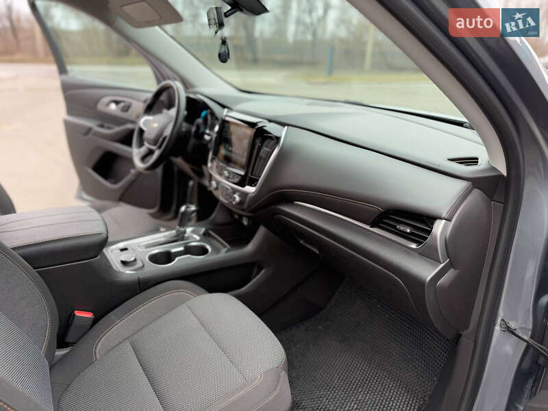 Позашляховик / Кросовер Chevrolet Traverse 2017 в Дніпрі фото 37 Позашляховик / Кросовер Chevrolet Traverse 2017 в Дніпрі