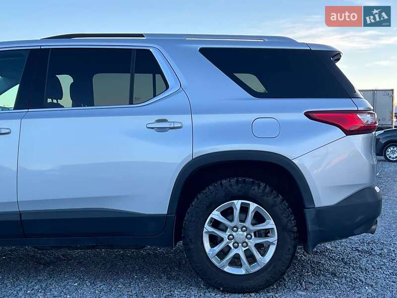 Внедорожник / Кроссовер Chevrolet Traverse 2017 в Львове