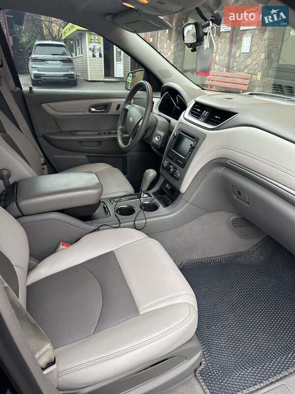 Позашляховик / Кросовер Chevrolet Traverse 2016 в Тернополі