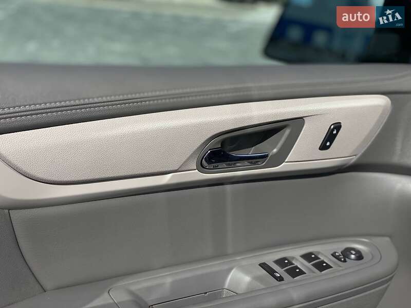 Внедорожник / Кроссовер Chevrolet Traverse 2017 в Киеве