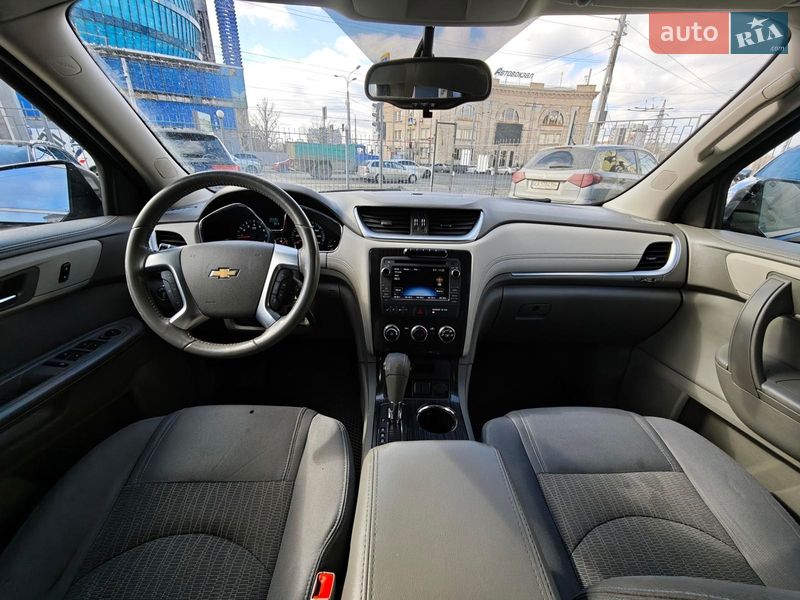 Внедорожник / Кроссовер Chevrolet Traverse 2015 в Харькове