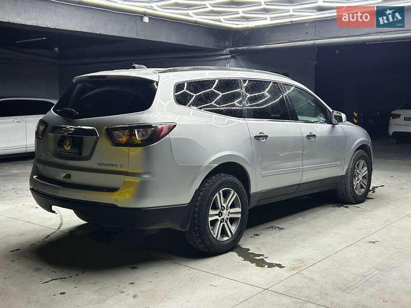 Внедорожник / Кроссовер Chevrolet Traverse 2015 в Черновцах