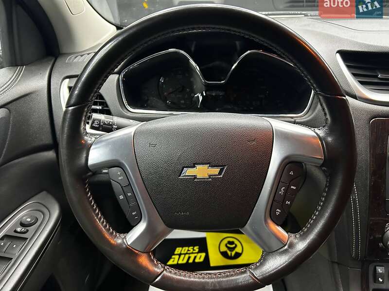 Внедорожник / Кроссовер Chevrolet Traverse 2015 в Черновцах
