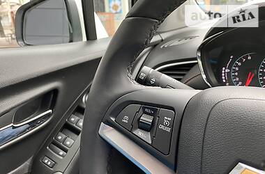 Позашляховик / Кросовер Chevrolet Trax 2018 в 
