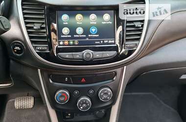 Внедорожник / Кроссовер Chevrolet Trax 2018 в 