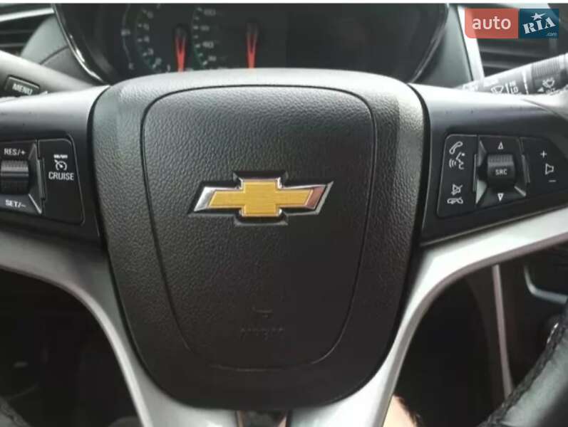 Внедорожник / Кроссовер Chevrolet Trax 2017 в 