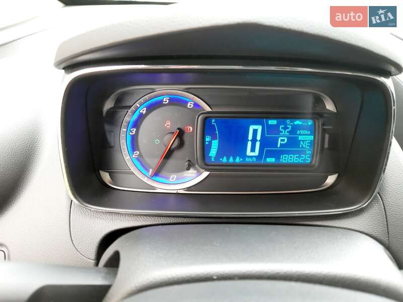 Позашляховик / Кросовер Chevrolet Trax 2013 в Золочеві