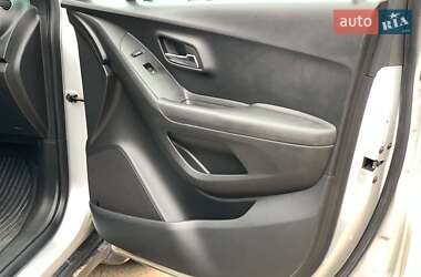 Внедорожник / Кроссовер Chevrolet Trax 2016 в 