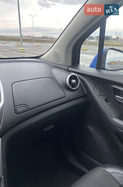 Внедорожник / Кроссовер Chevrolet Trax 2015 в 