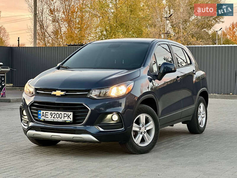 Внедорожник / Кроссовер Chevrolet Trax 2017 в 