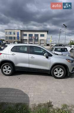 Внедорожник / Кроссовер Chevrolet Trax 2019 в 