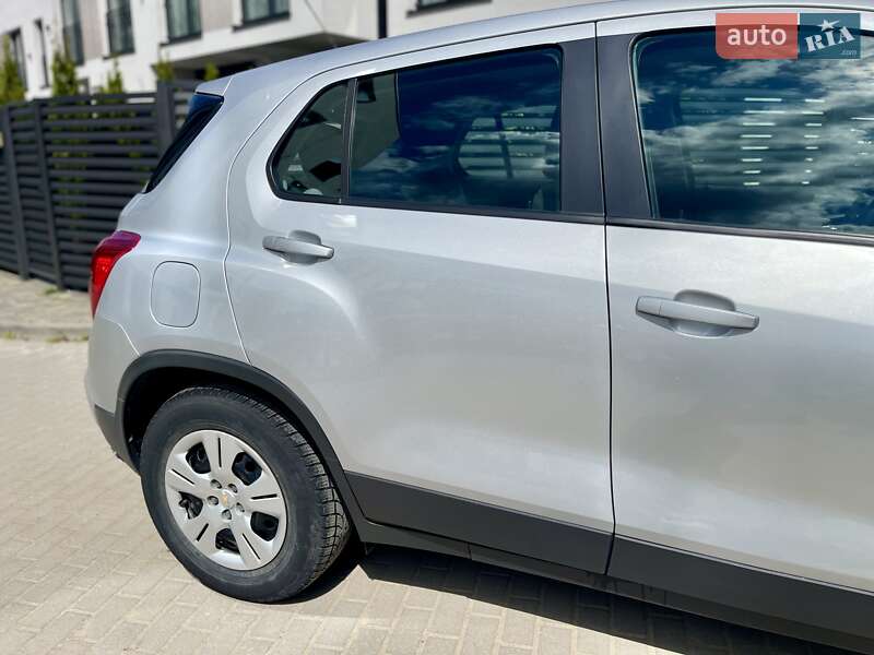 Позашляховик / Кросовер Chevrolet Trax 2017 в Львові
