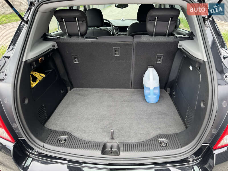 Внедорожник / Кроссовер Chevrolet Trax 2020 в Киеве