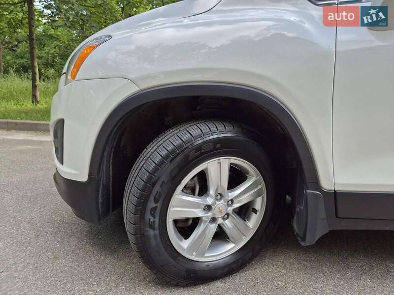 Позашляховик / Кросовер Chevrolet Trax 2016 в Софіївській Борщагівці