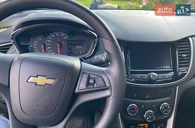 Внедорожник / Кроссовер Chevrolet Trax 2020 в 
