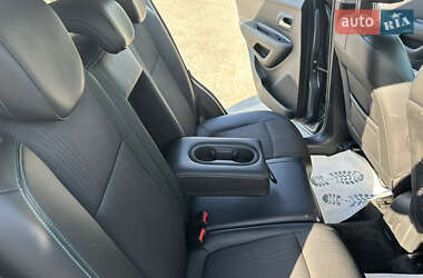 Внедорожник / Кроссовер Chevrolet Trax 2013 в 