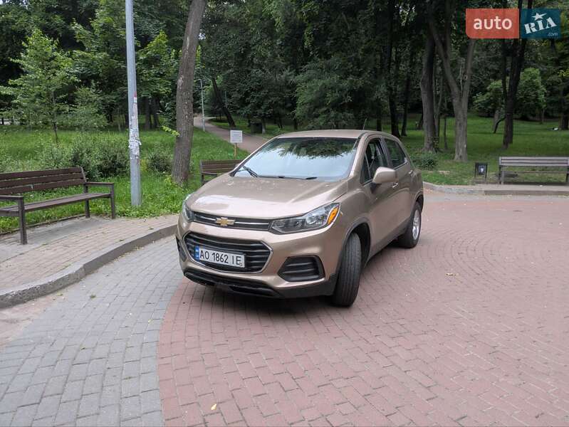 Внедорожник / Кроссовер Chevrolet Trax 2018 в 