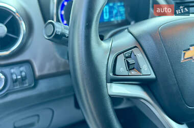 Внедорожник / Кроссовер Chevrolet Trax 2013 в 