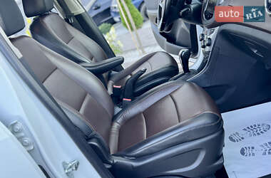 Внедорожник / Кроссовер Chevrolet Trax 2013 в 