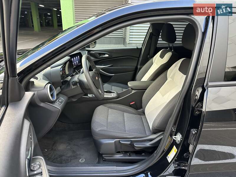 Внедорожник / Кроссовер Chevrolet Trax 2023 в Киеве