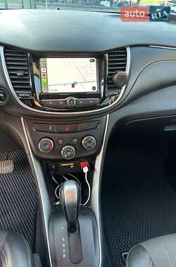 Внедорожник / Кроссовер Chevrolet Trax 2018 в 