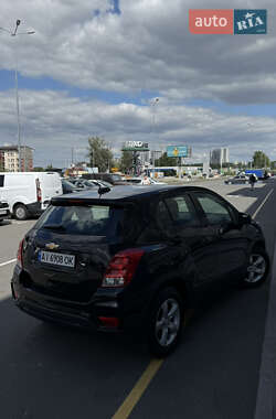 Внедорожник / Кроссовер Chevrolet Trax 2017 в 