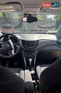 Внедорожник / Кроссовер Chevrolet Trax 2018 в 