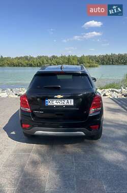 Позашляховик / Кросовер Chevrolet Trax 2017 в 