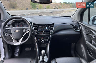 Внедорожник / Кроссовер Chevrolet Trax 2017 в 