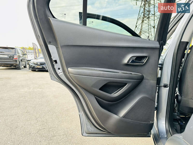 Внедорожник / Кроссовер Chevrolet Trax 2020 в Харькове